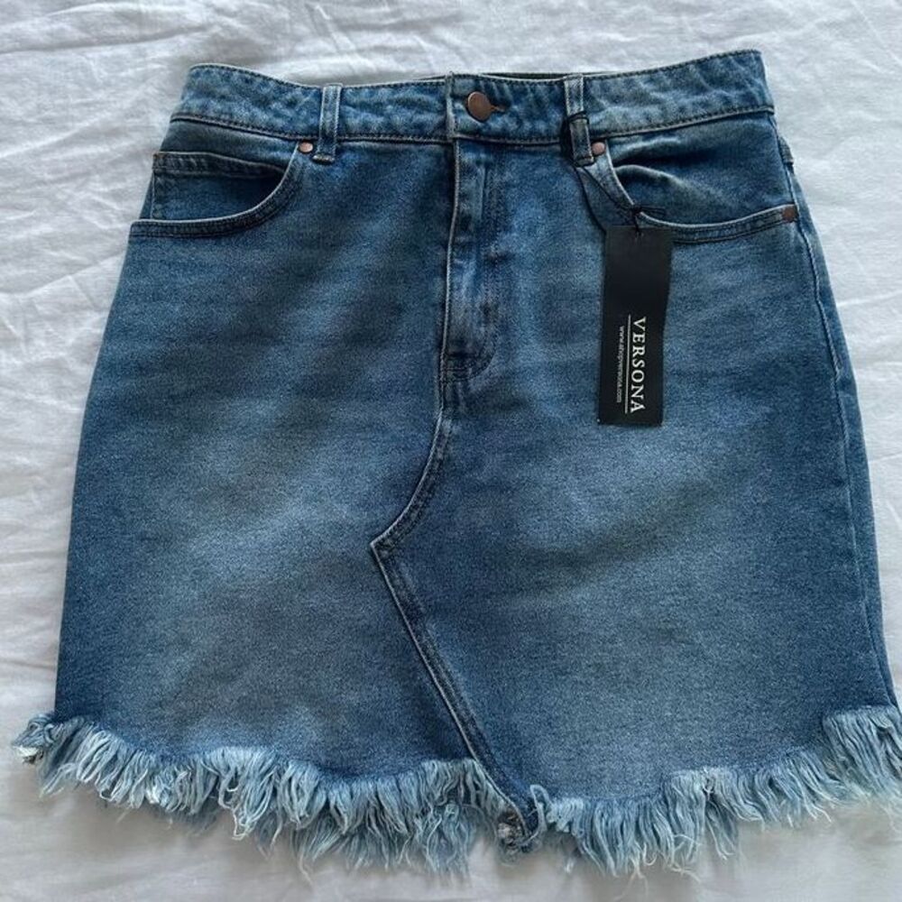 Versona‎ Jeans Skirt Brand New Size 6